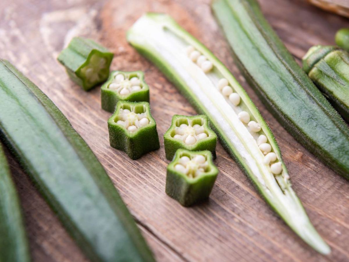 Lady Finger Side Effects मोठ्या आवडीने भेंडी खाताय? पण जरा सांभाळून, होऊ शकते नुकसान