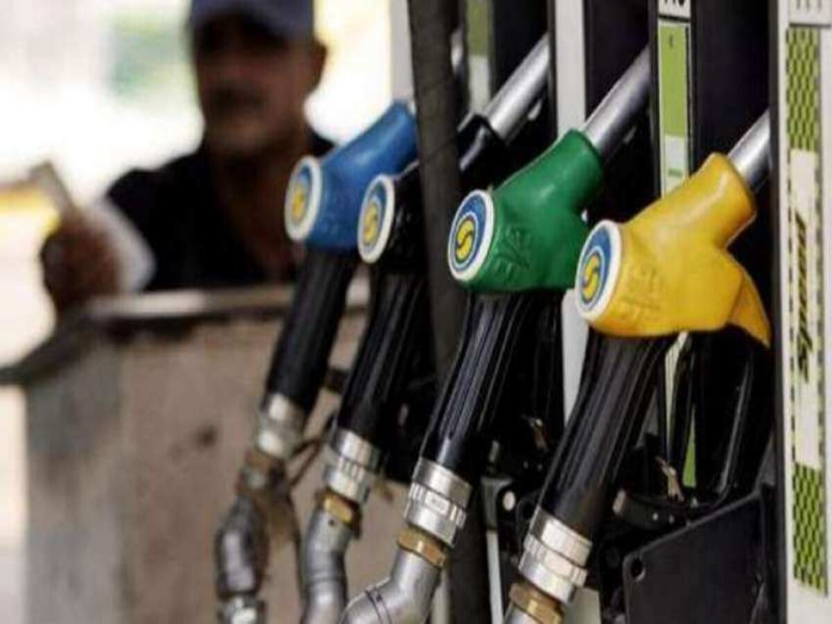Petrol - Diesel Price : पेट्रोल आणि डिझेलच्या दरात दिलासा कायम; जाणून घ्या आजचे दर title=