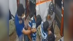 Video : पेपर स्प्रे, झटापट अन् सात लाख गायब... चोरीचा थरार CCTV मध्ये कैद