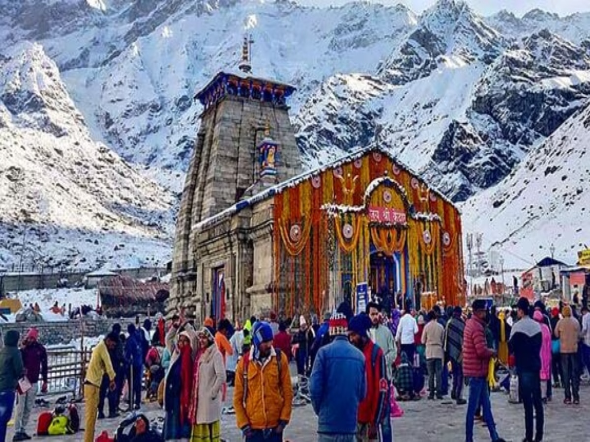 केदारनाथ मंदिरात फोटो-व्हिडीओवर बंदी; सभ्य कपडे घालून येण्याचे भाविकांना आवाहन title=