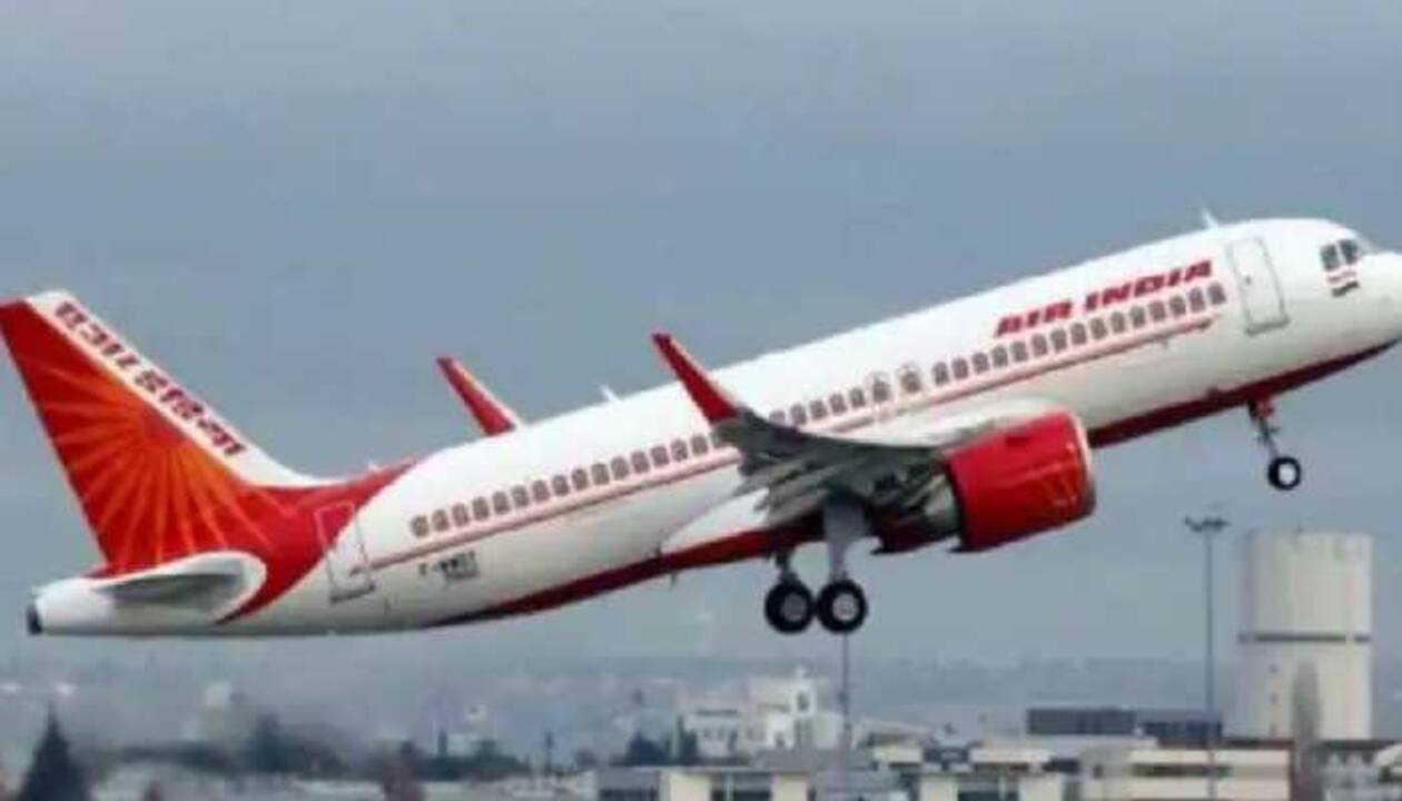 Air India flight emergency landing of the aircraft Mobile phone explodes 