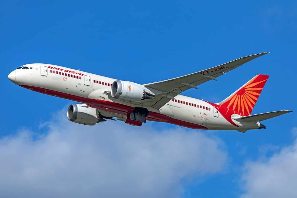 Air India flight emergency landing of the aircraft Mobile phone explodes 