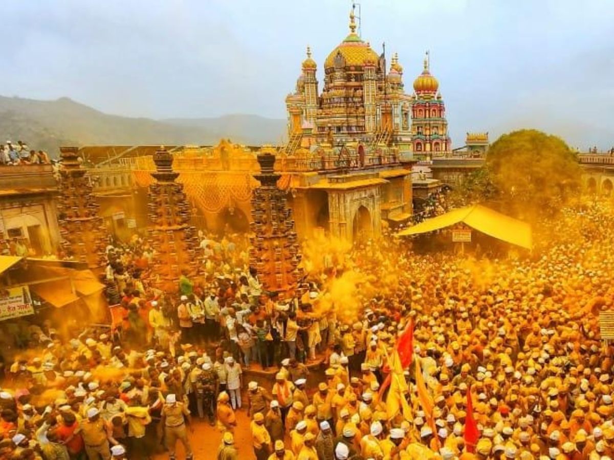 Jejuri Khandoba Temple Somvati Amavasya 2023 photos 