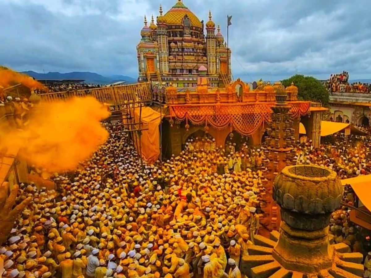 Jejuri Khandoba Temple Somvati Amavasya 2023 photos 