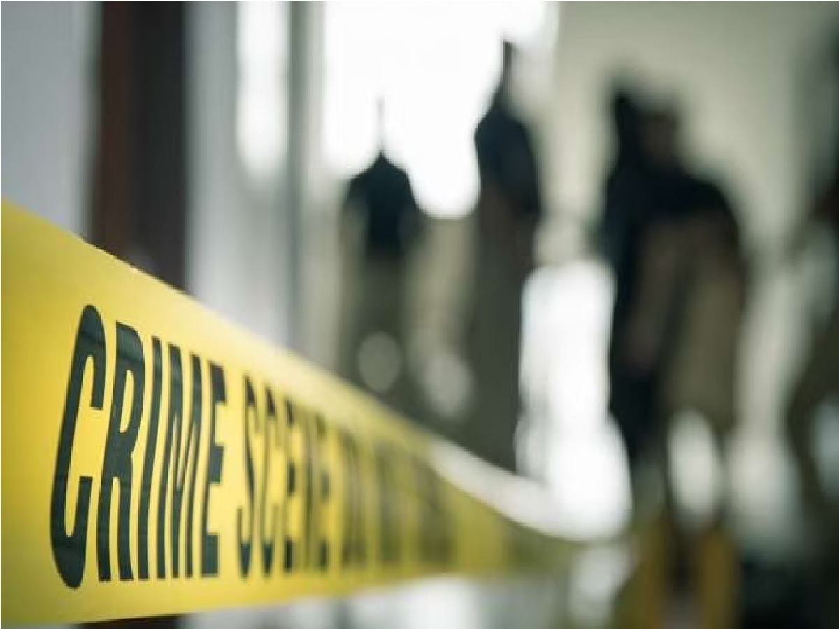 सासूच्या अंगावर सून पडली, एकाचवेळी दोघींचा मृत्यू; धुळे येथील विचित्र घटना सासूच्या अंगावर सून पडली, एकाचवेळी दोघींचा मृत्यू; धुळे येथील विचित्र घटना