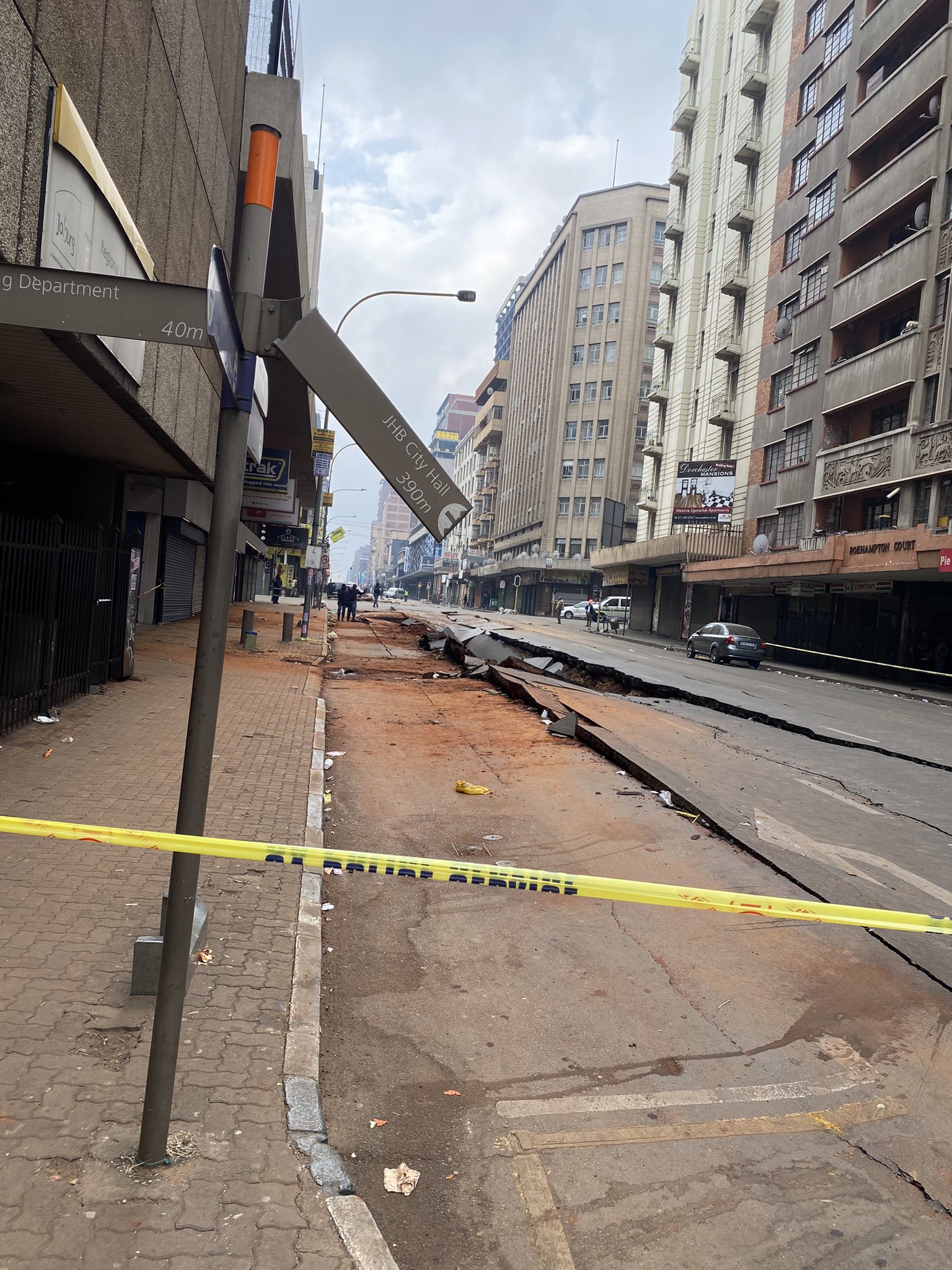 Explosion Suddenly Rips Open Roads Flips Cars In Johannesburg South Africa