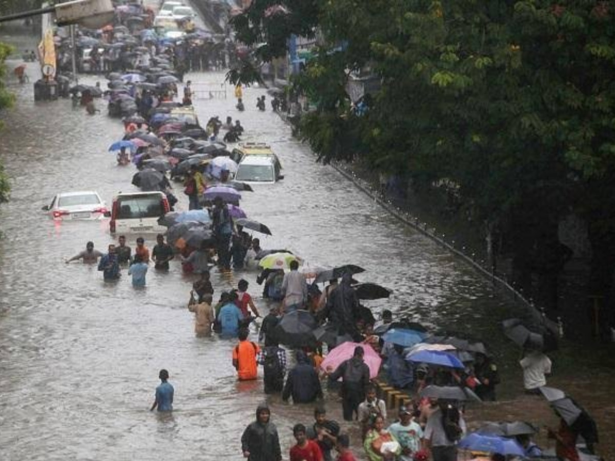 Maharashtra Weather Updates Imd Issued Red Alert In Mumbai On July Holidays Announced