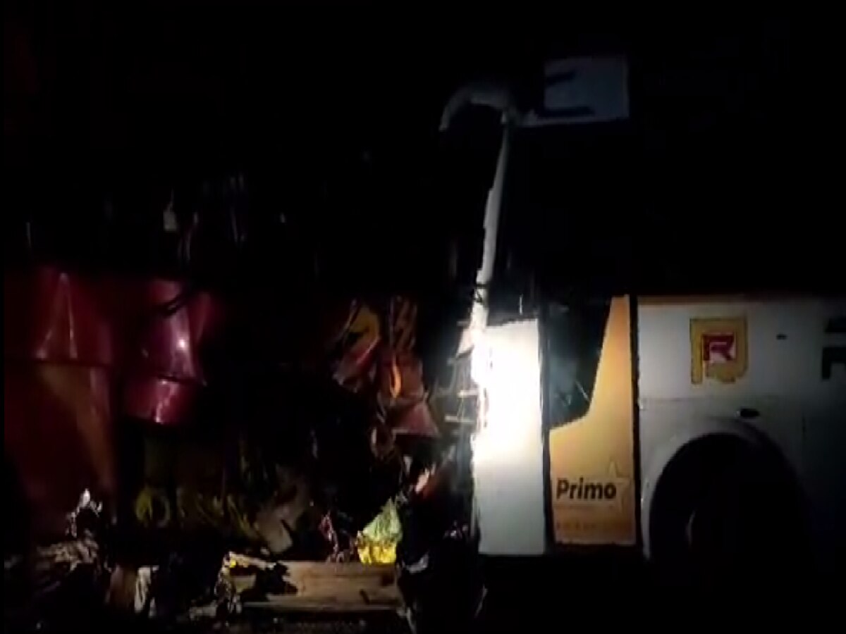Buldhana Accident Two travel collided head Six passengers died and 25 injured Buldhana Accident Two travel collided head Six passengers died and 25 injured
