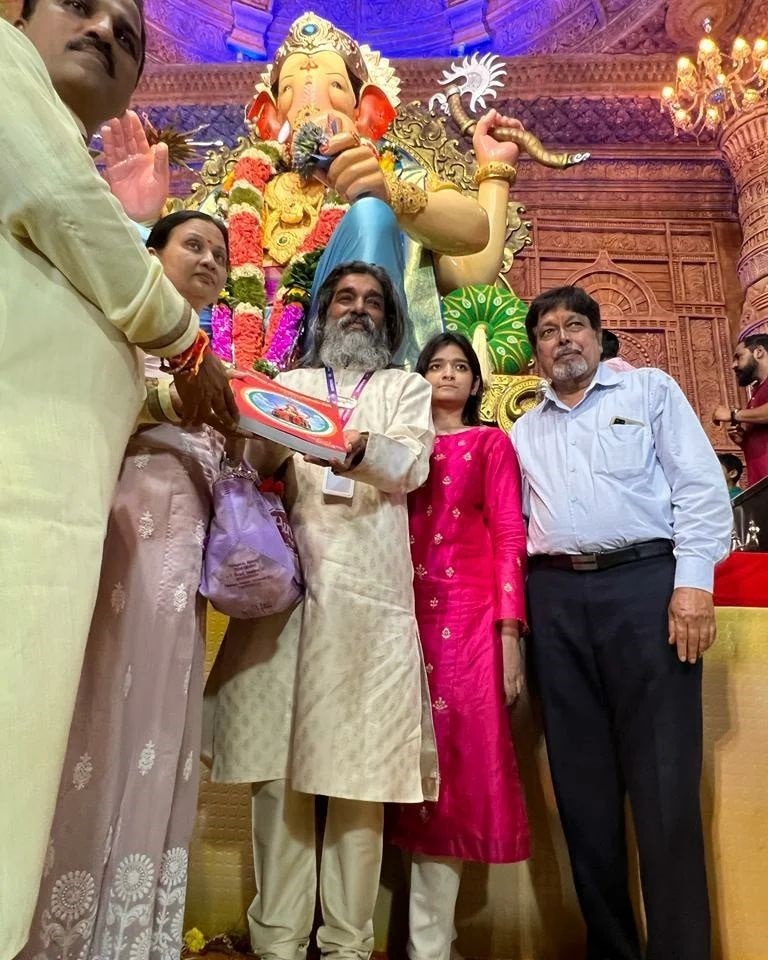 Nitin Chandrakant Desai posted lalbaugcha raja 2023 set puja photos