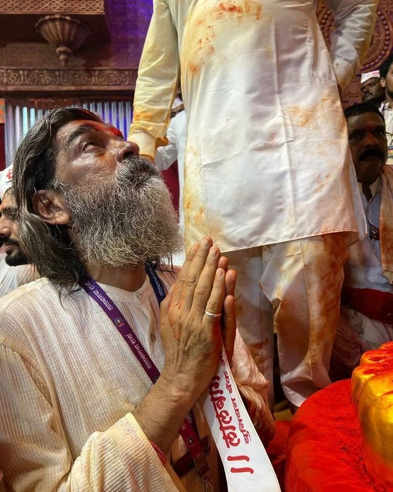 Nitin Chandrakant Desai posted lalbaugcha raja 2023 set puja photos