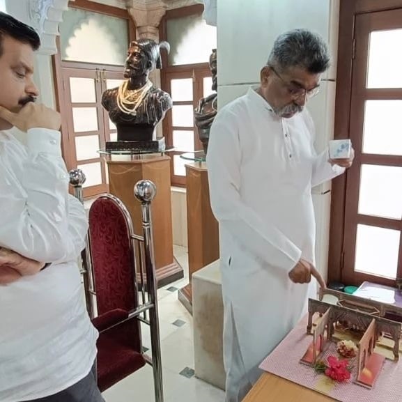 Nitin Chandrakant Desai posted lalbaugcha raja 2023 set puja photos