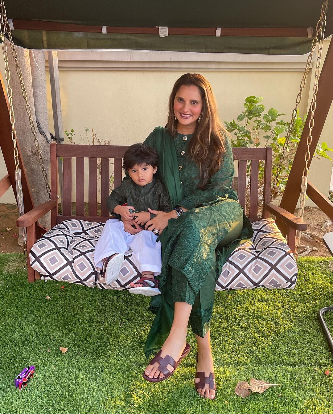 Sania Mirza delete all photos of Shoaib Malik From Her Instagram Account divorce rumours spark again