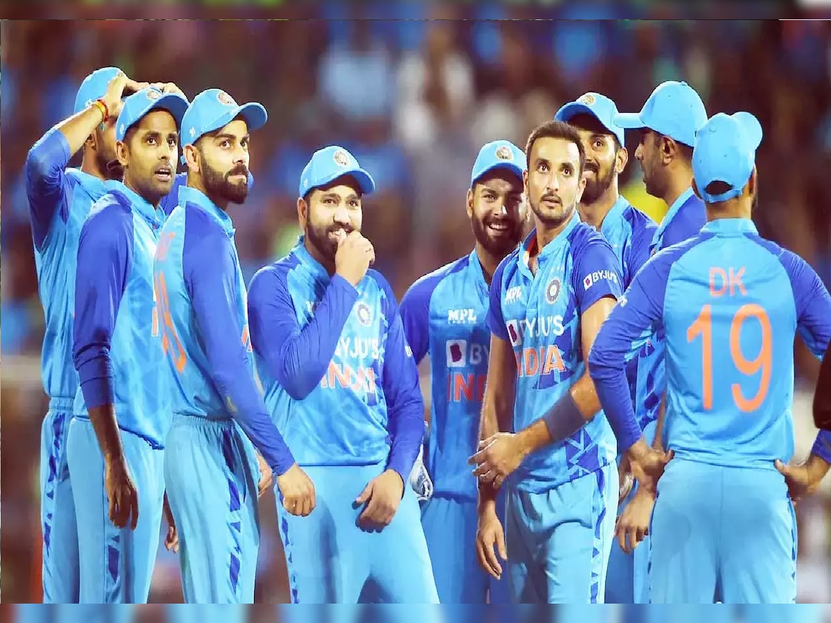एशिया कप स्पर्धेपूर्वी टीम इंडियाला मोठा धक्का, भावुक पोस्ट लिहित 'या' खेळाडूने घेतली निवृत्ती title=