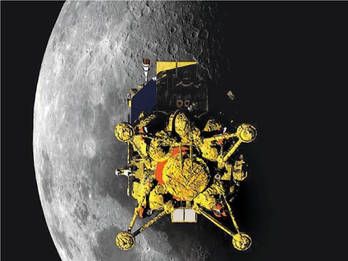 रशियाचे Luna-25 यान 6 दिवसाच्या आत चंद्राच्या कक्षेत पोहचले; चांद्रयान 3 आधी लँडिग करण्यासाठी धडपड  title=