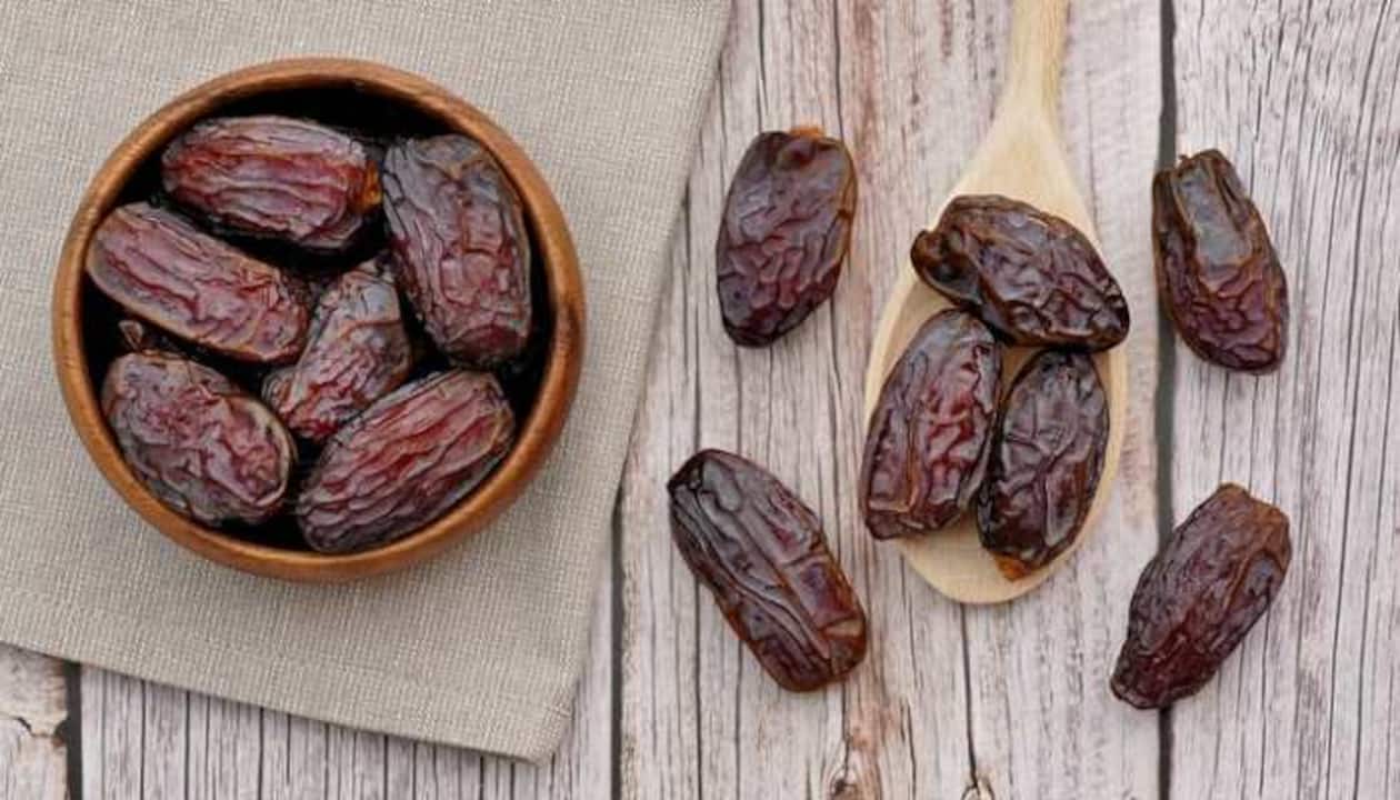 Benefits of Eating Dates Empty Stomach Health Tips in Marathi