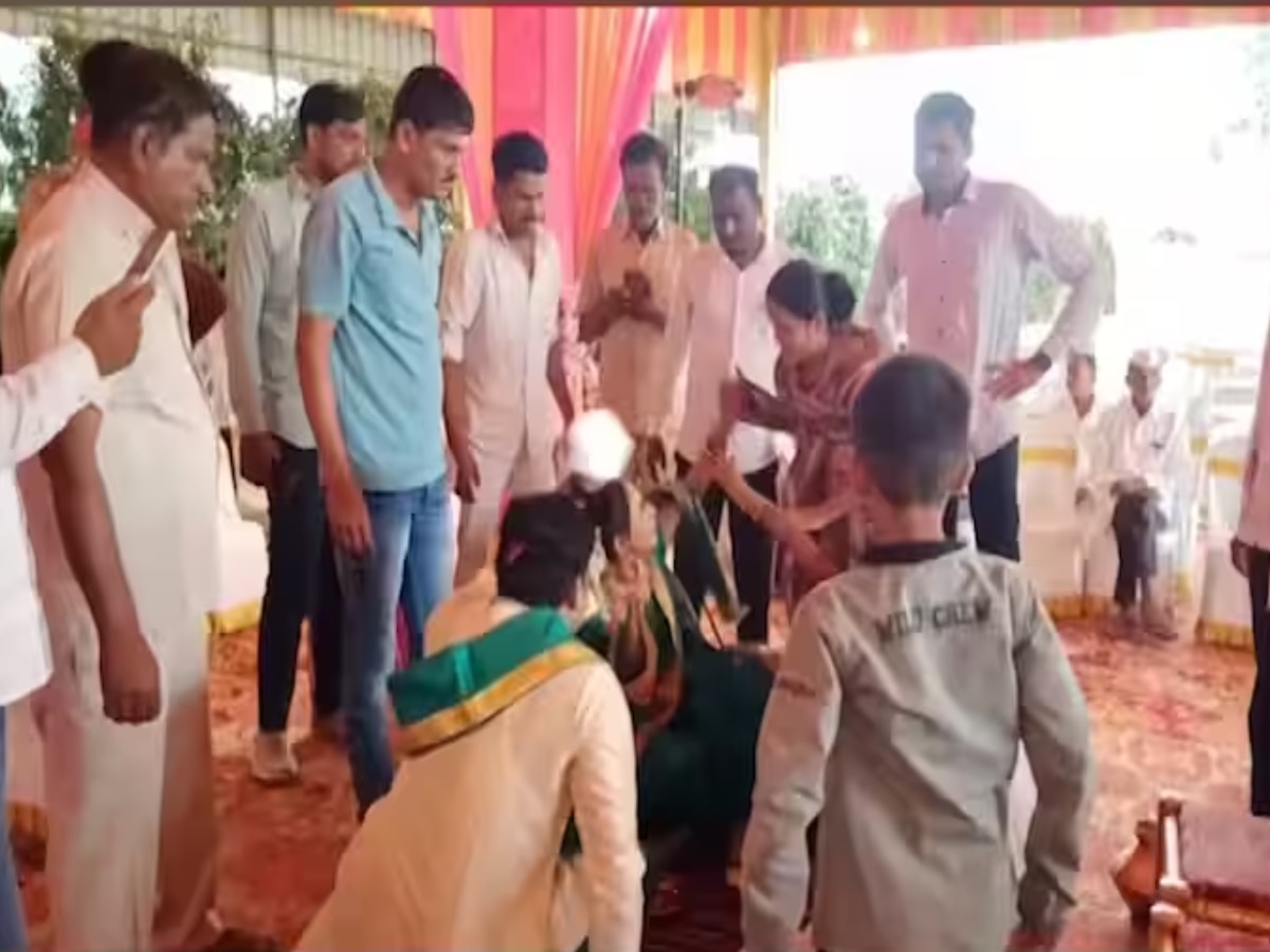 Ahmednagar Crime first wife reached the marriage hall after hearing about her husband second marriage