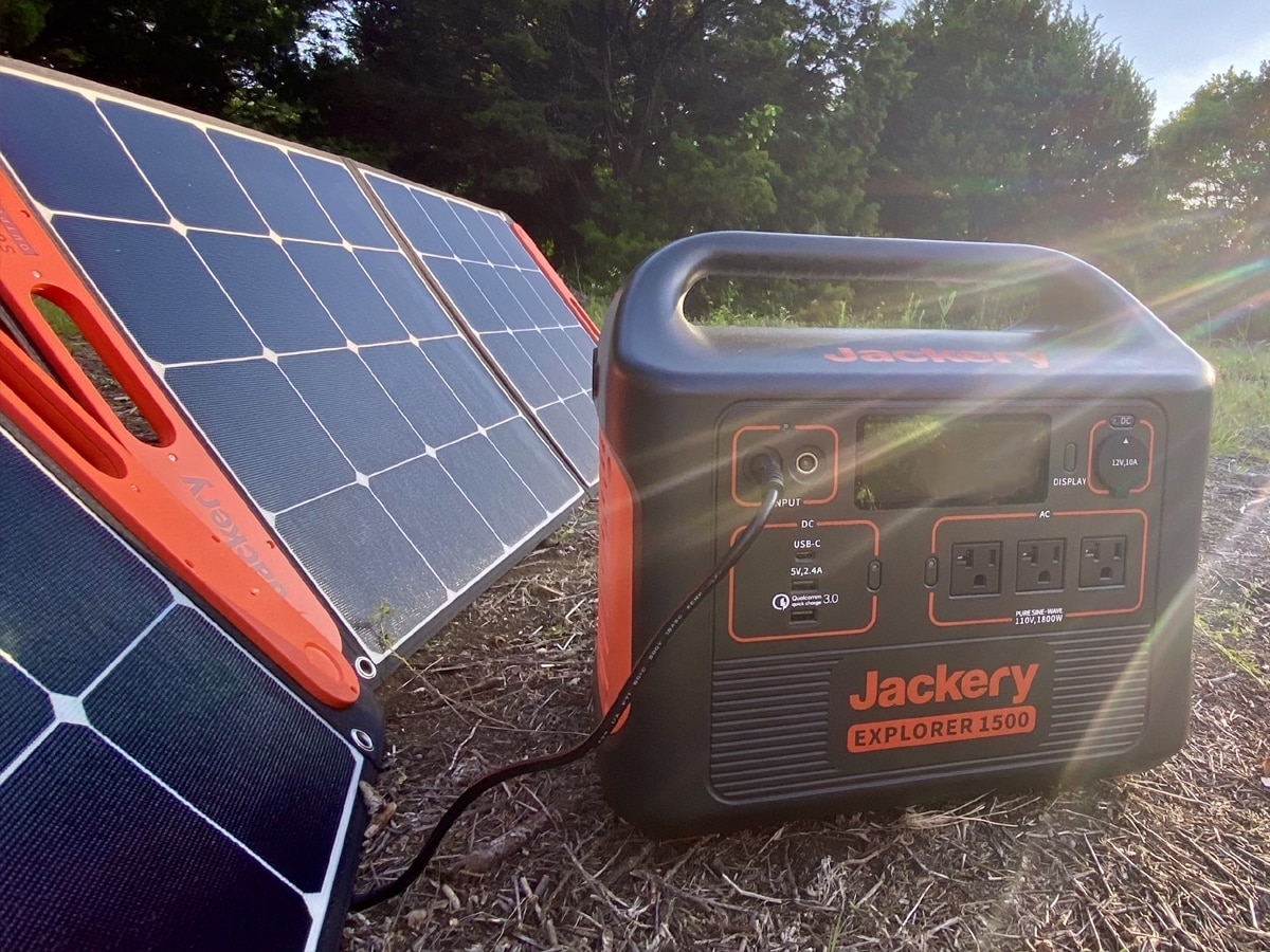 Portable Solar Power Generator A TV fan that will work even if the light goes out