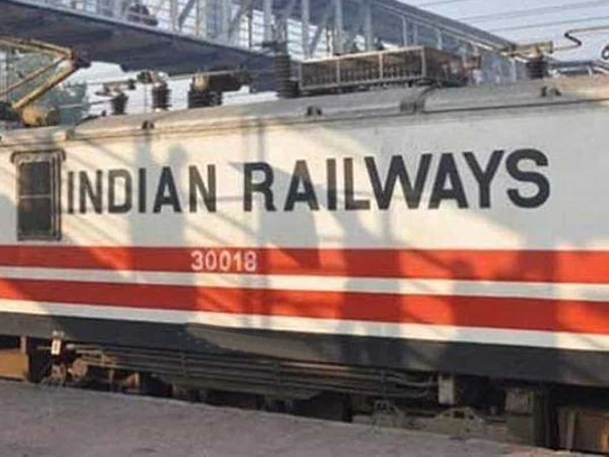 Indian Railway 312 Ganpati Special Train for mumbai Maharashtra Region 