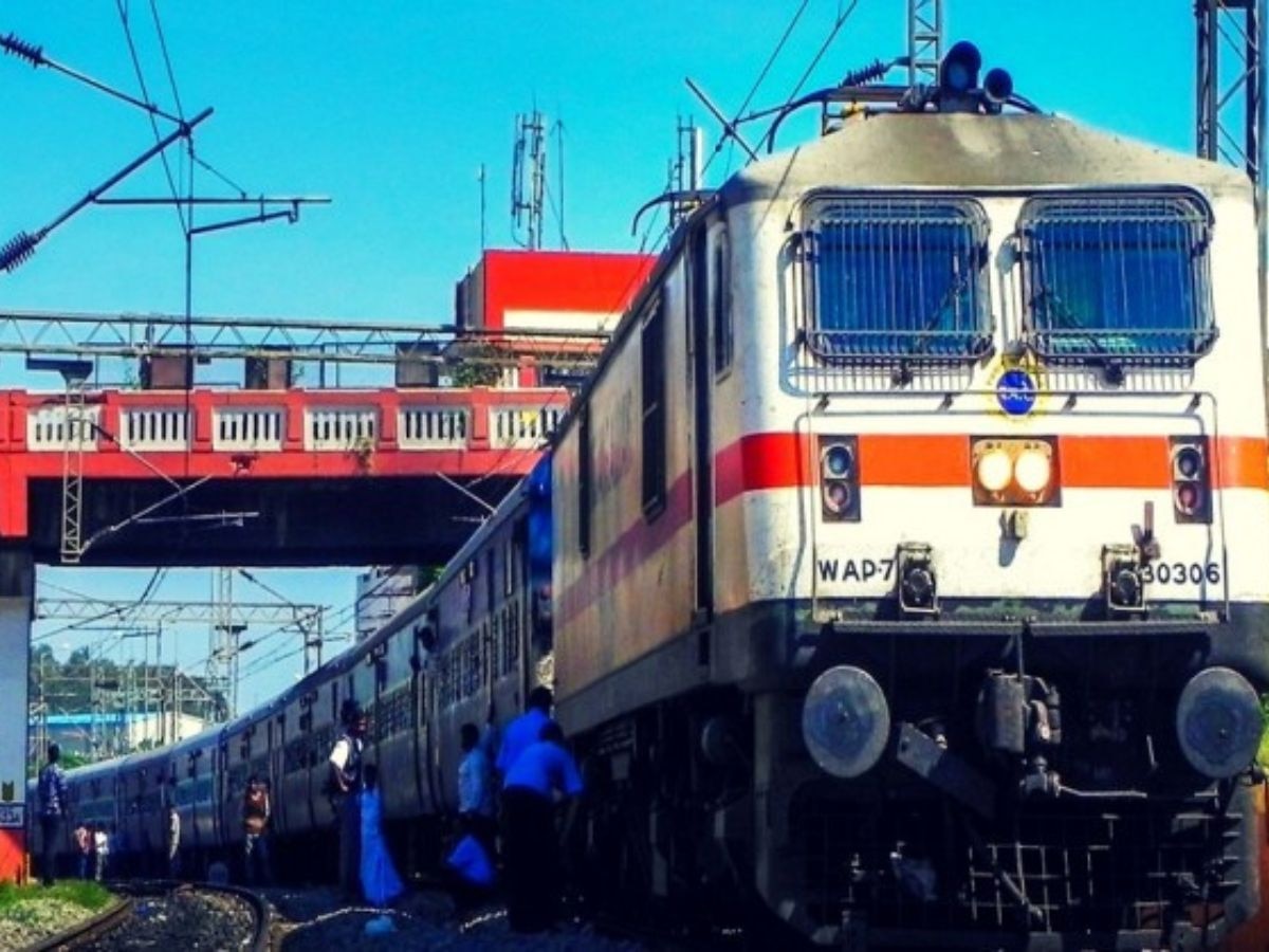 Indian Railway 312 Ganpati Special Train for mumbai Maharashtra Region 