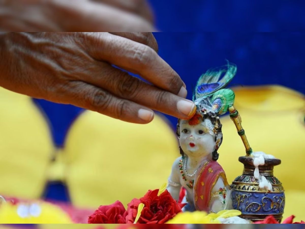 Janmashtami 2023 Vrat Niyam Dont make mistake during shrikrishn Janmashtami Puja exact procedure