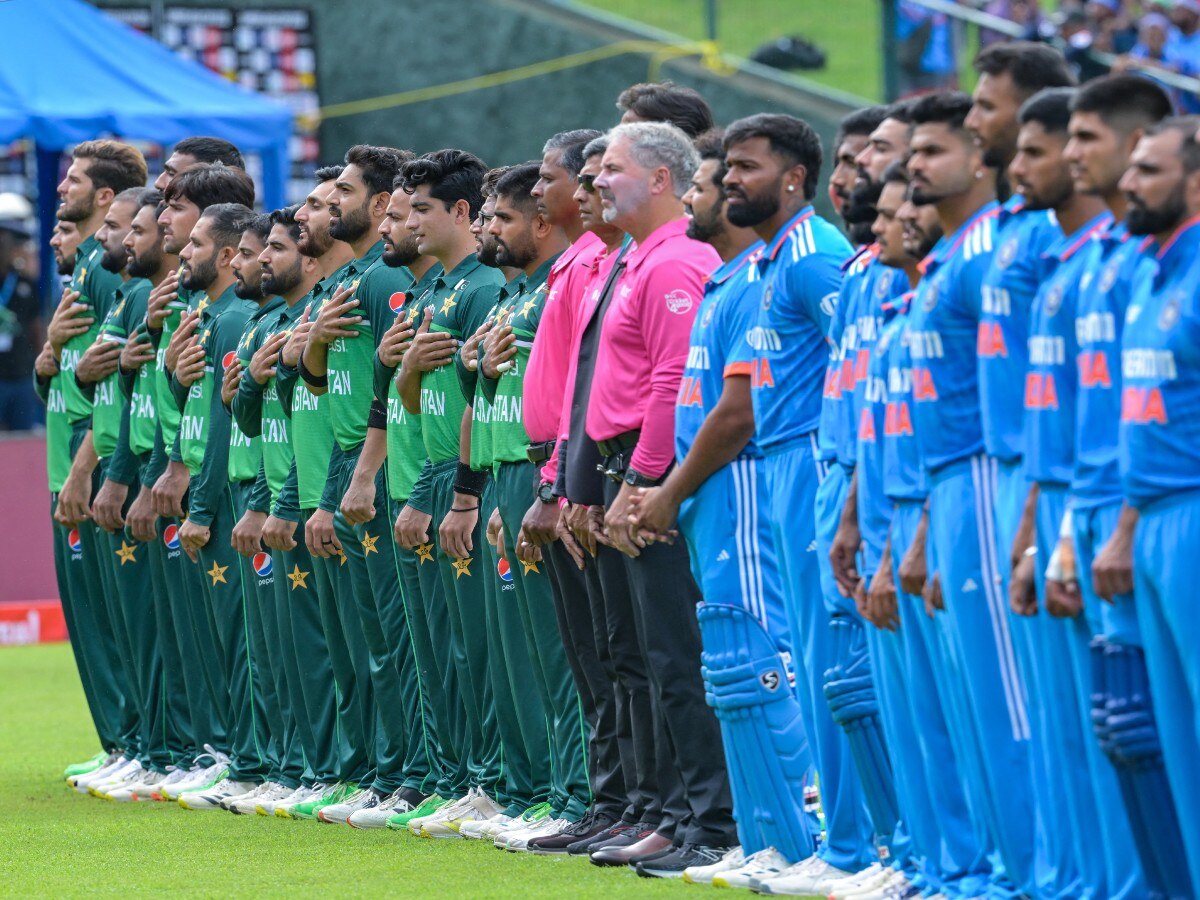 Asia Cup मध्ये वाद! नव्या नियमामुळे 2 संघ Final च्या शर्यतीतून बाहेर; पाकिस्तानला फायदा title=