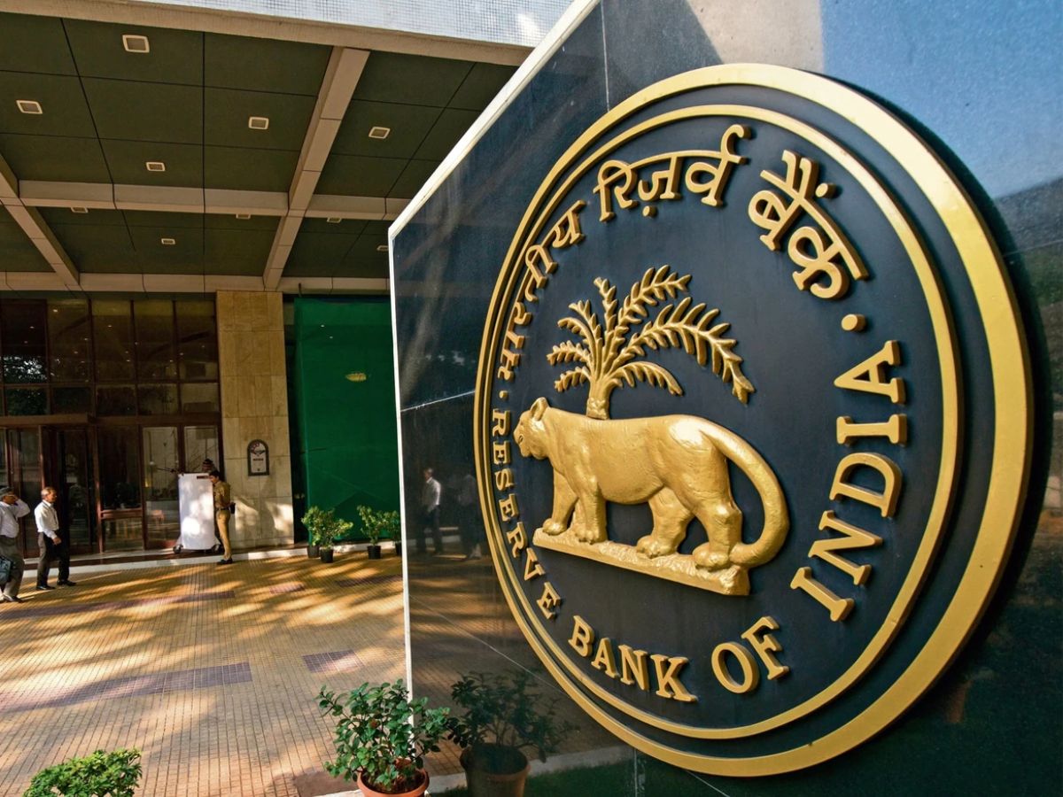 RBI Guidelines on indian Currency Torn Crumpled Notes withdrawn Bank ATM