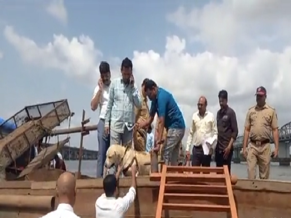 ठाण्याच्या मुंब्रा दिवा खाडीत सापडले 17 डिटोनेटर्स आणि 16 जिलेटिनच्या कांड्या