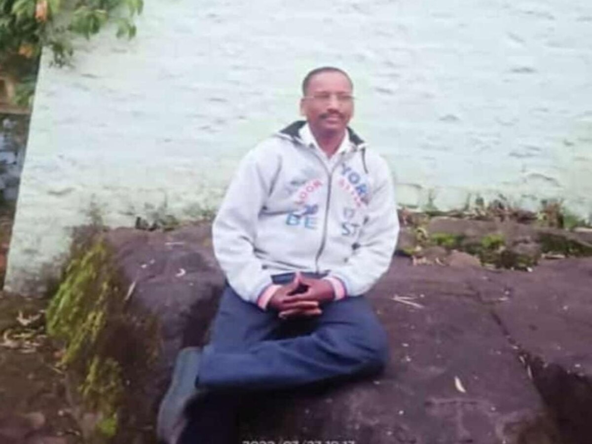 पत्नीसोबतचा वाद मिटवायला आलेल्या व्यक्तीलाच मारून टाकलं; मग पोलिस स्टेशन गाठत म्हणाला… पत्नीसोबतचा वाद मिटवायला आलेल्या व्यक्तीलाच मारून टाकलं; मग पोलिस स्टेशन गाठत म्हणाला…