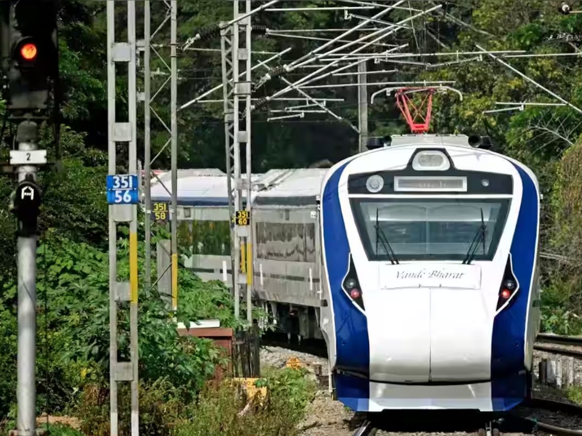 Indian Railway Vande Sadharan Train New look low different from Vande Bharat