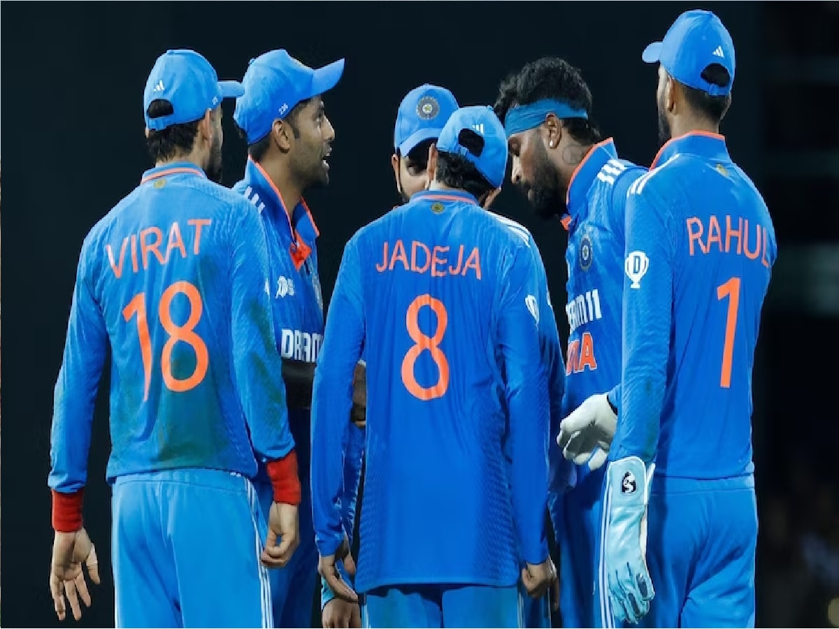  टीम इंडियाच्या  ODI World Cup जर्सीचे फोटो लीक, नव्या जर्सीत दिसणार अनेक बदल title=