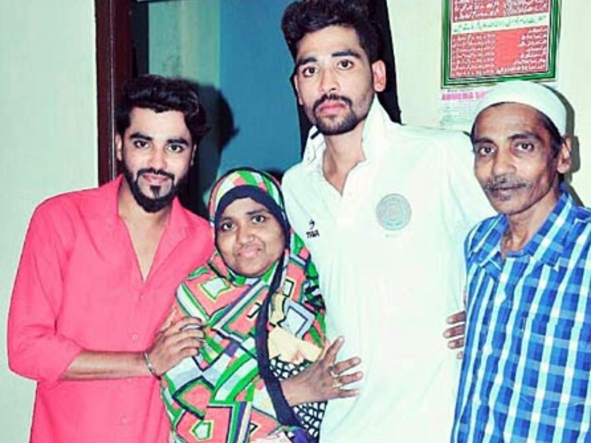 Mohammad Siraj Father Auto rickshaw Driver death before seeing sons debu match