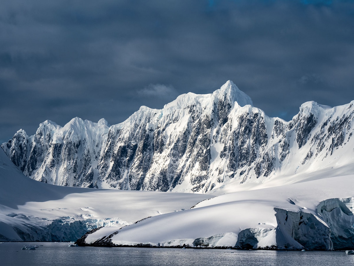 Antarctic sea ice at the highest low see photos 