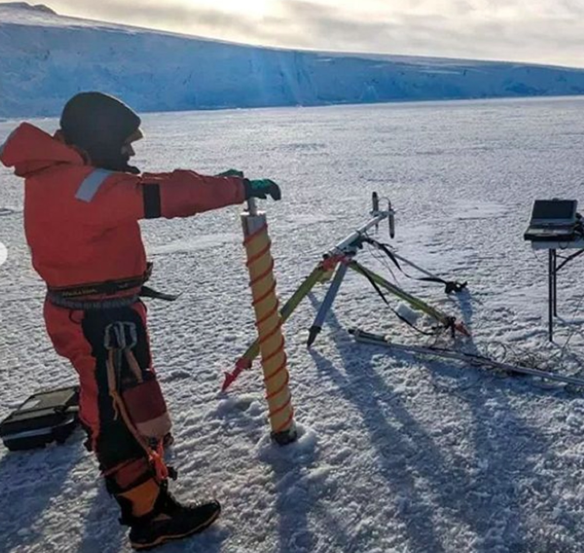 Antarctic sea ice at the highest low see photos 