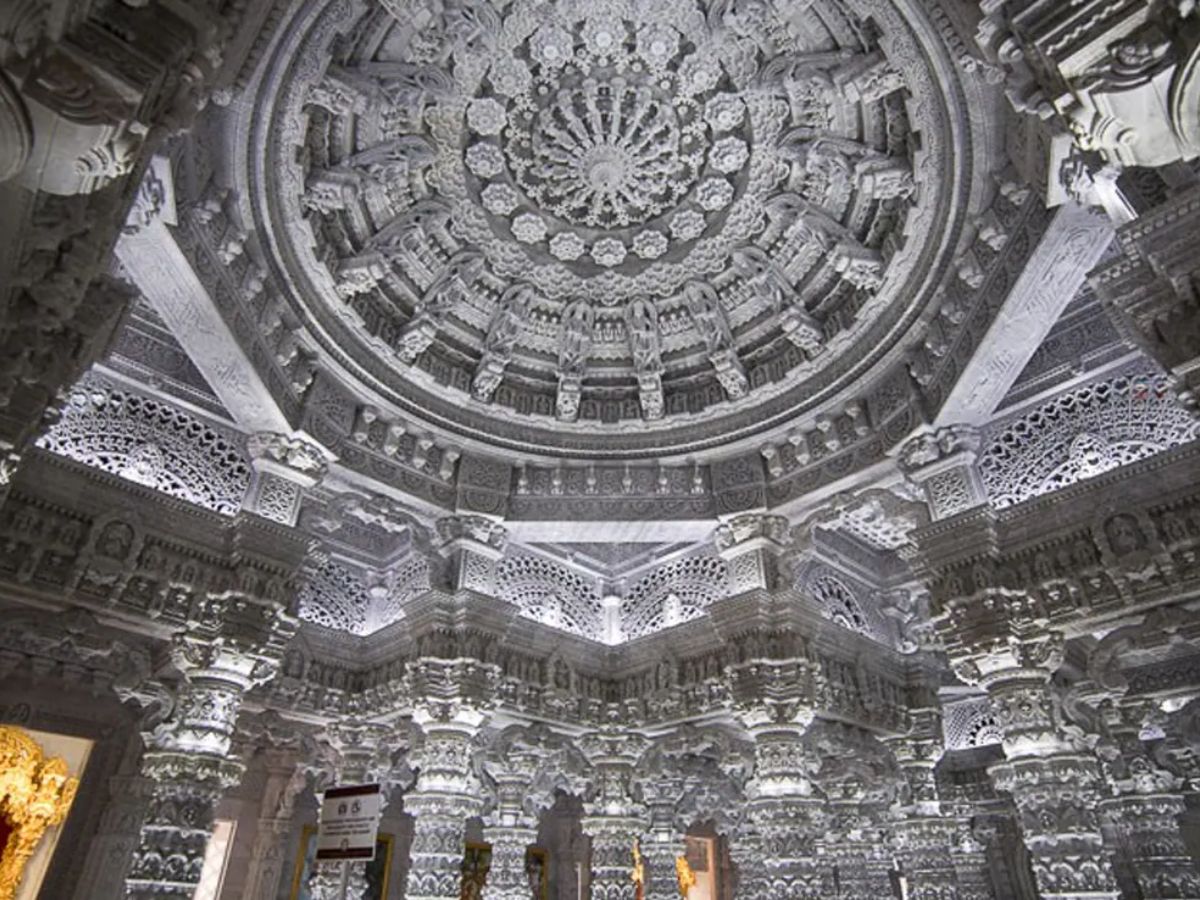 Baps Swaminarayan Akshardham world second largest Hindu temple in usa inside photo 