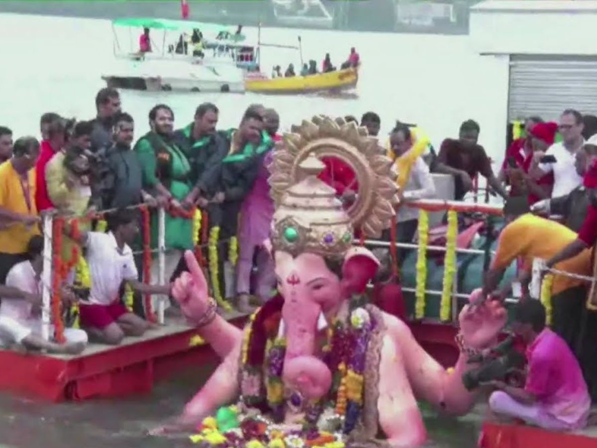 Lalbaghcha Raja Visarjan 2023 Girgaon chowpaty time Process News in Marathi