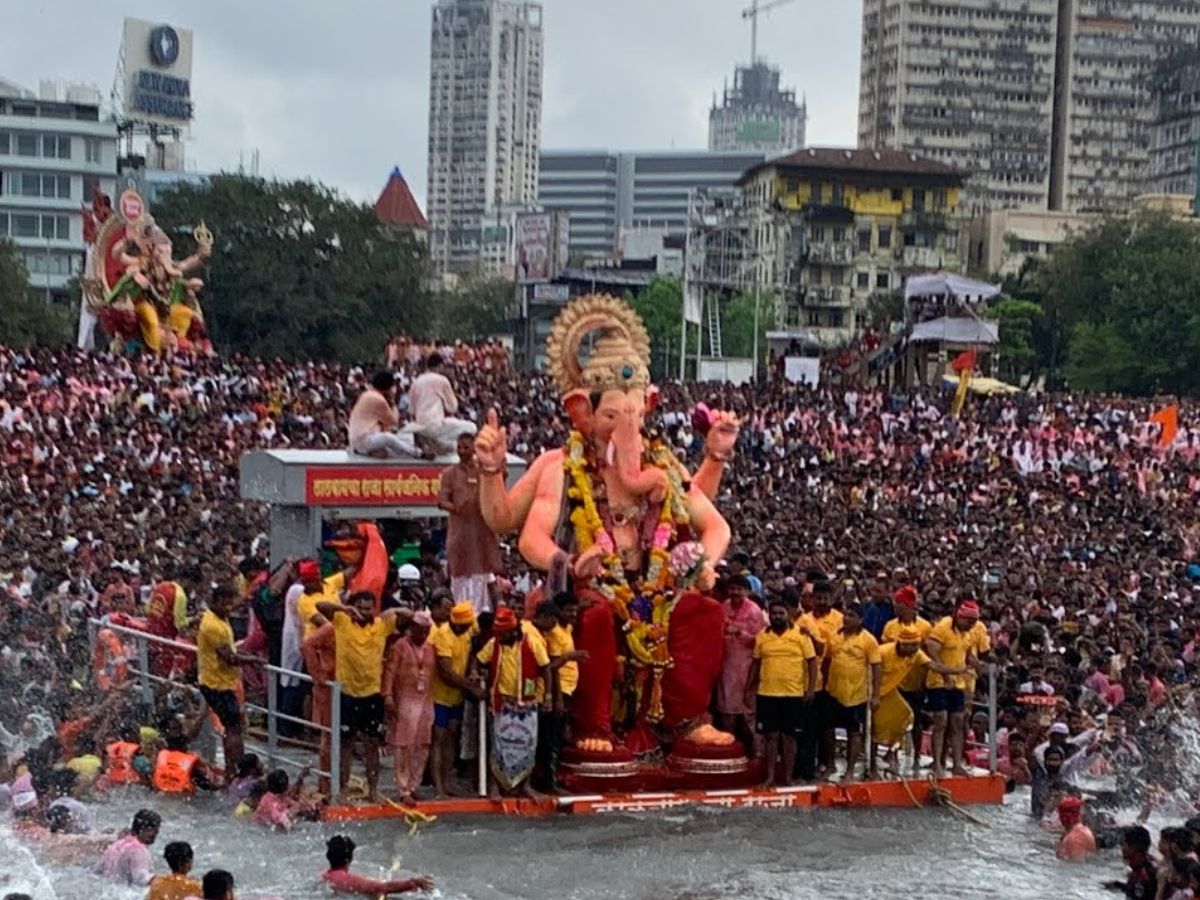 Lalbaghcha Raja Visarjan 2023 Girgaon chowpaty time Process News in Marathi