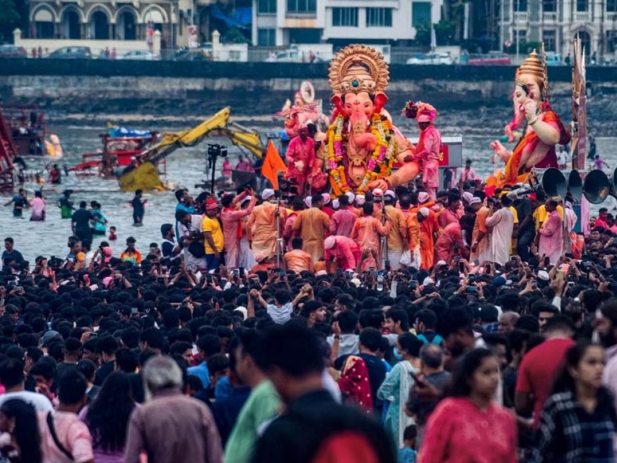 Lalbaghcha Raja Visarjan 2023 Girgaon chowpaty time Process News in Marathi