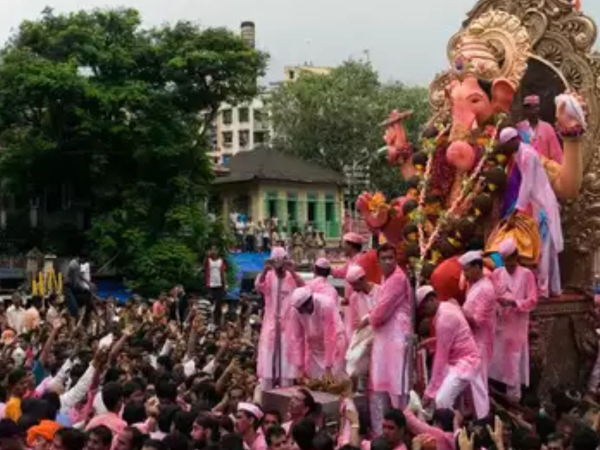 Lalbaghcha Raja Visarjan 2023 Girgaon chowpaty time Process News in Marathi