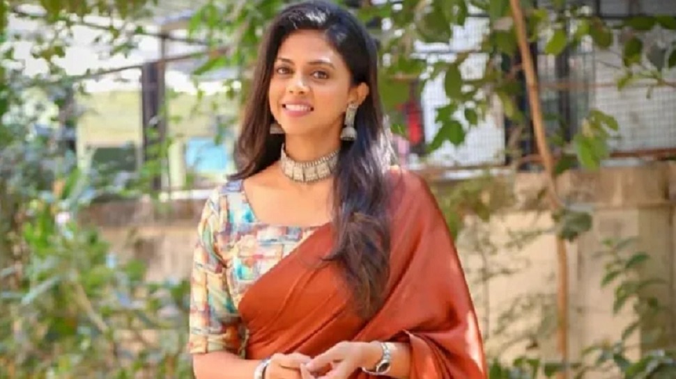 rutuja bagwe marathi actress 