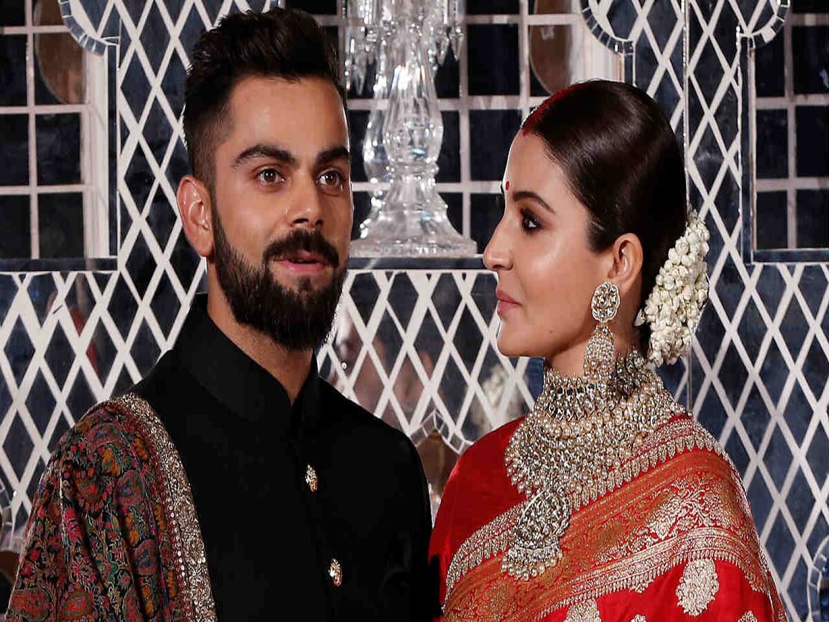 एका माणसाच्या वर्षाचा पगार तितका 'virushka' कमवतात दिवसाला, जगतात Luxury Life title=