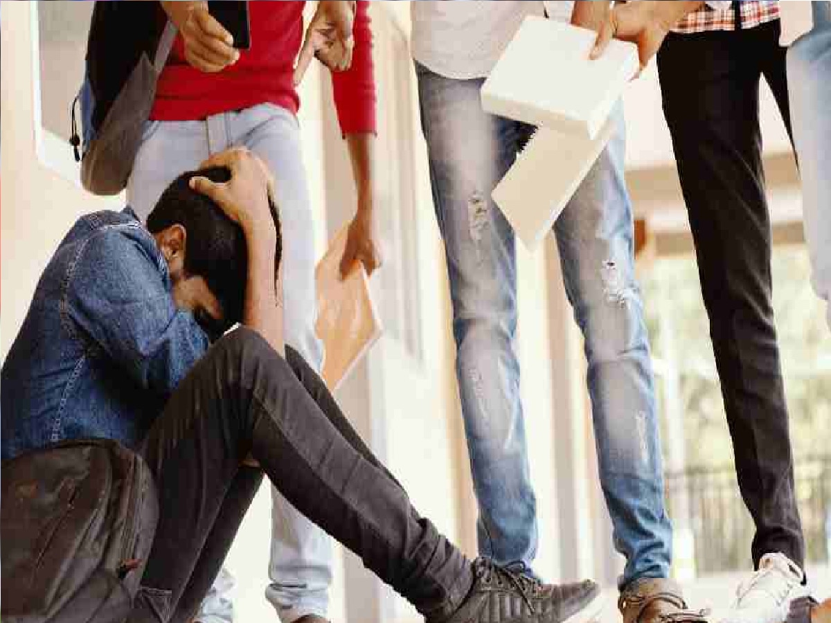 अकरावीच्या विद्यार्थ्यांकडून दहावीच्या 35 मुलांना मारहाण, पालघरमधल्या महाविद्यालात रँगिगचा धक्कादायक प्रकार