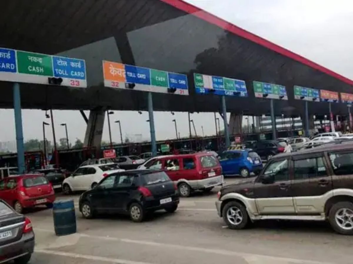 मुंबईच्या वेशीवरील पाच नाक्यांवर कधीपर्यंत भरावा लागणार टोल? जाणून घ्या सविस्तर मुंबईच्या वेशीवरील पाच नाक्यांवर कधीपर्यंत भरावा लागणार टोल? जाणून घ्या सविस्तर