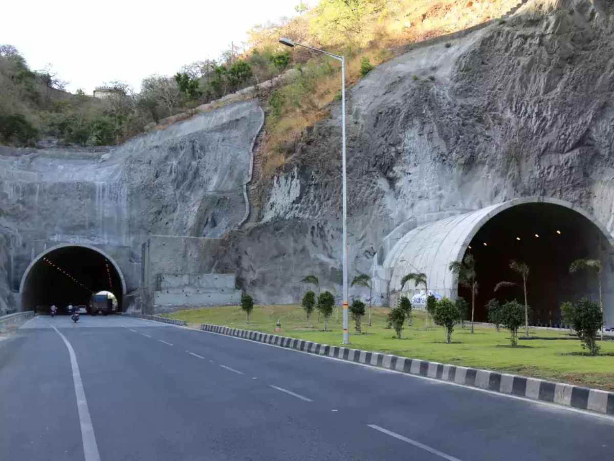 Thane-Borivali twin tunnel relief from Ghodbunder traffic Update Marathi News