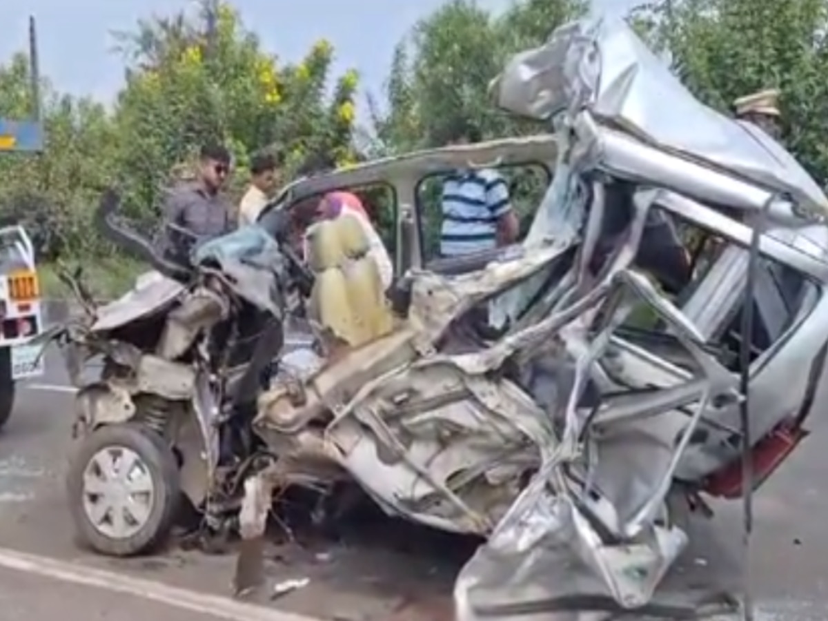 साताऱ्यात कार अपघातात बहिण भावाचा मृत्यू; गाडीची अवस्था पाहून पोलिसही हादरले