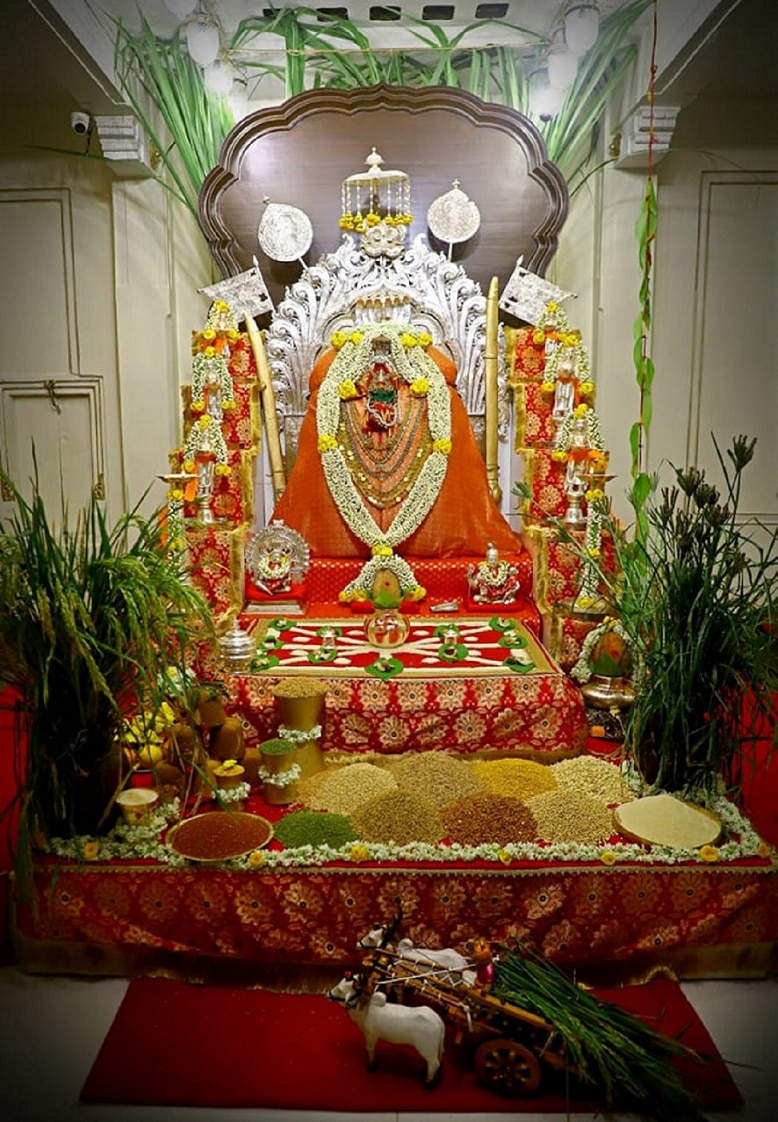 Navratri 2023 Sambhajiraje Chhatrapati devi puja kolhapur photos 