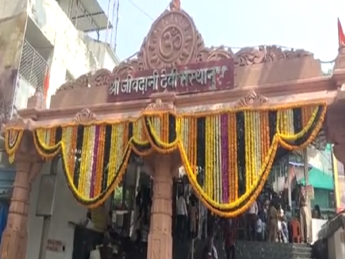 विरारच्या जीवदानी मंदिराबाहेर भाविकाचा मृत्यू; देवीचे दर्शन घेण्याआधीच विपरीत घडलं