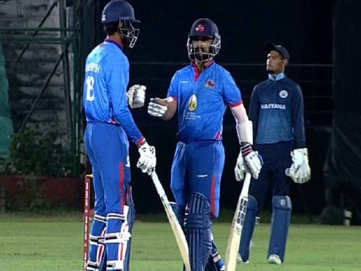 Ajinkya Rahane : 6,6,4,4,4,6....; इंदूरच्या मैदानात 'अजिंक्य'चं वादळ; तुफानी खेळीसमोर गोलंदाज भुईसपाट Ajinkya Rahane : 6,6,4,4,4,6....; इंदूरच्या मैदानात 'अजिंक्य'चं वादळ; तुफानी खेळीसमोर गोलंदाज भुईसपाट