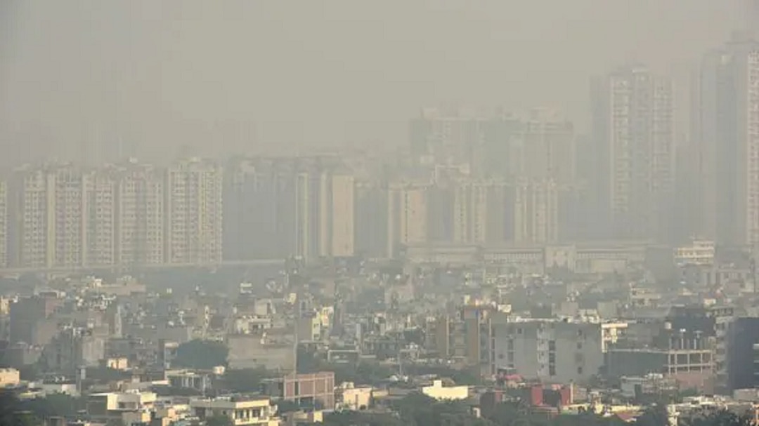 Mumbai Pollution raised concerns people suggested to wear mask 