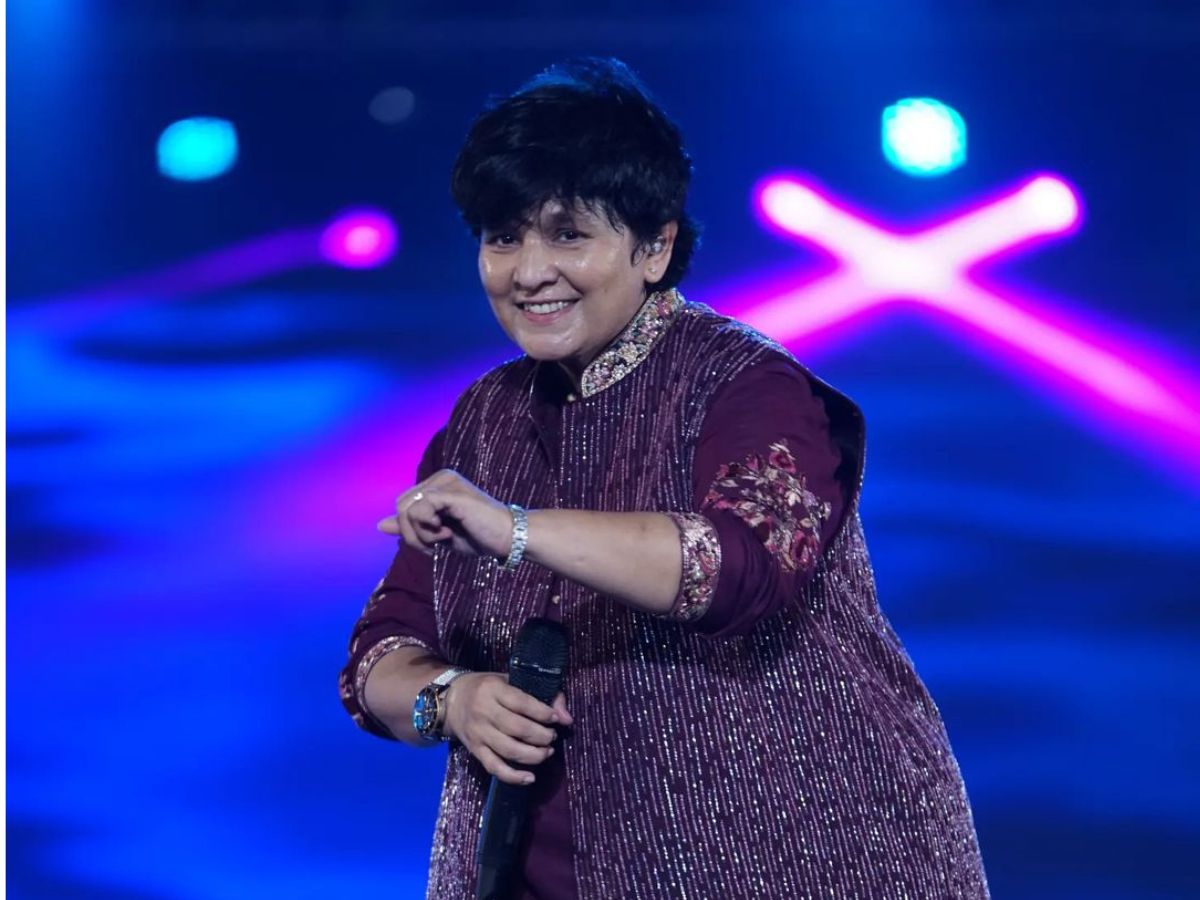 Dandiya Queen Falguni Pathak charged 20 lakh rupees for navratri 1 night