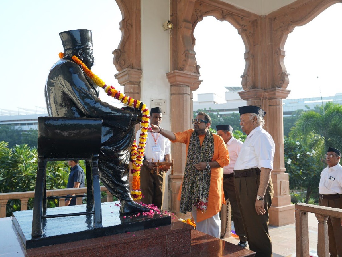 Prajakta Mali On Rashtriya Swayamsevak Sangh Stage greetings on Vijayadashami Marathi News